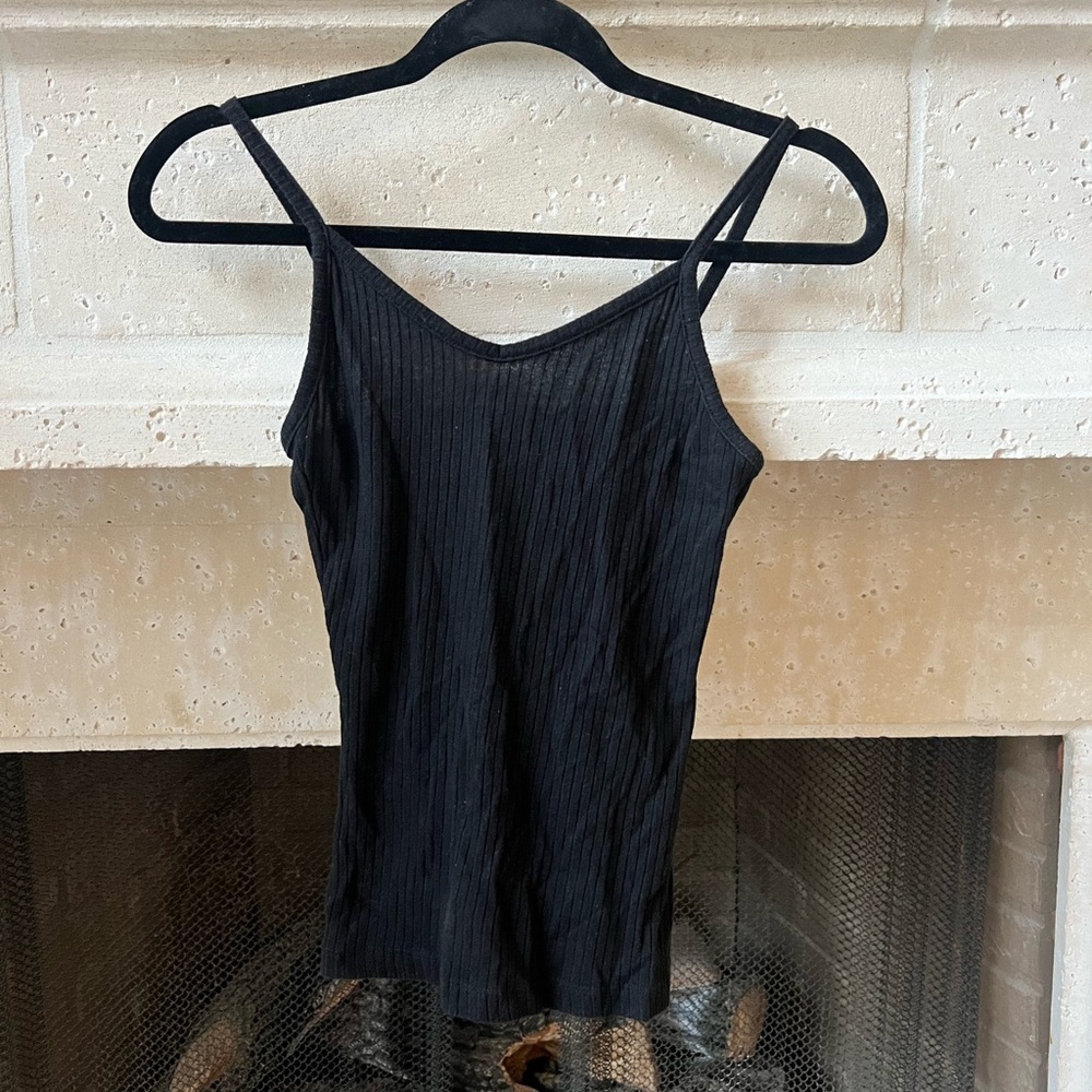 Black, ribbed tank top